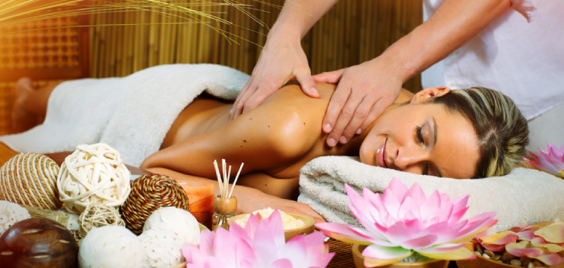 Health Benefits and Possible Risks of Spa Treatment.